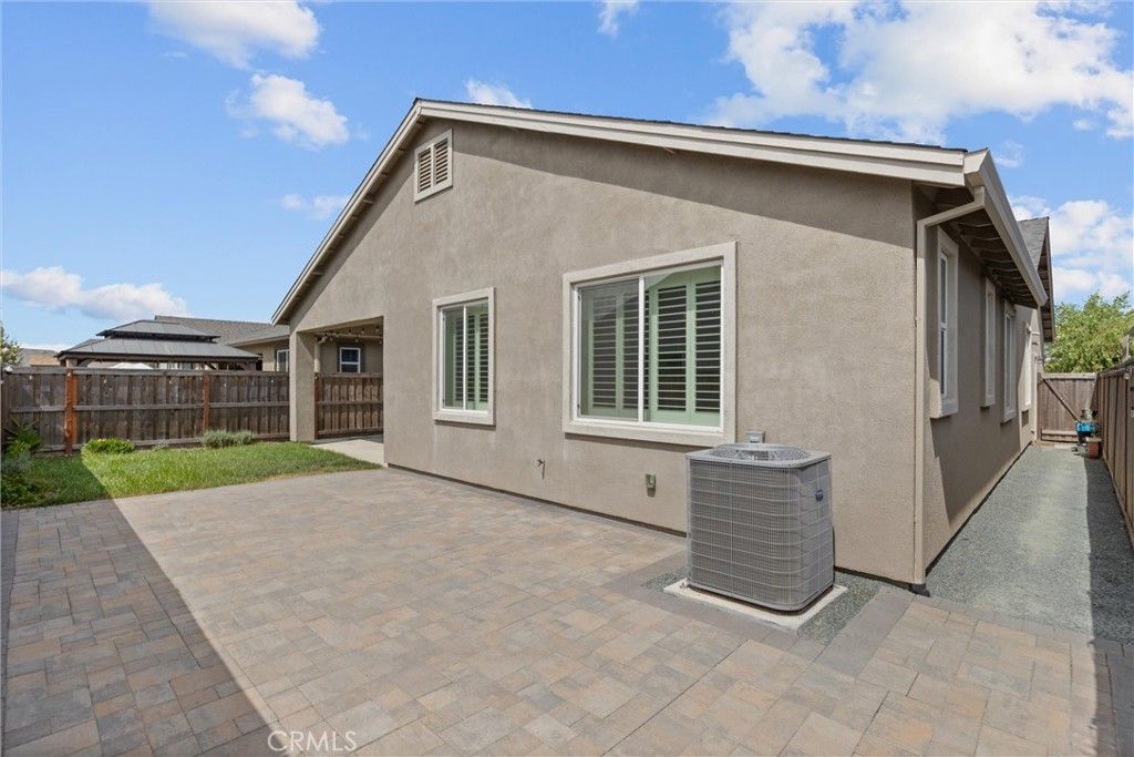 Image 14 of property listing at 439 Eel River Lane, Chico, CA 95973