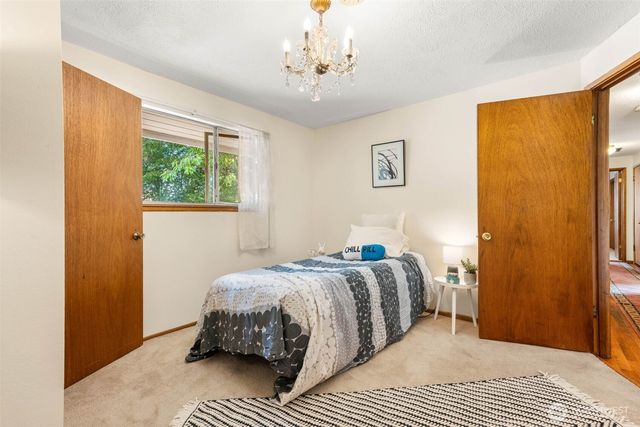 1735 E 65th Street, Tacoma, WA 98404
