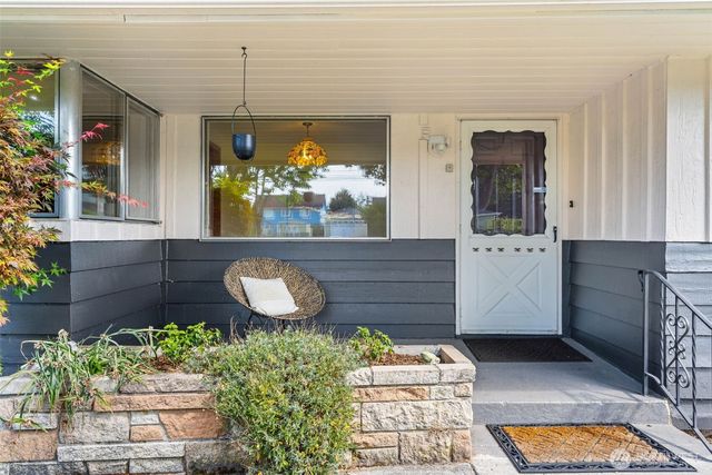 1735 E 65th Street, Tacoma, WA 98404