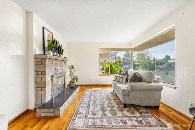 1735 E 65th Street, Tacoma, WA 98404