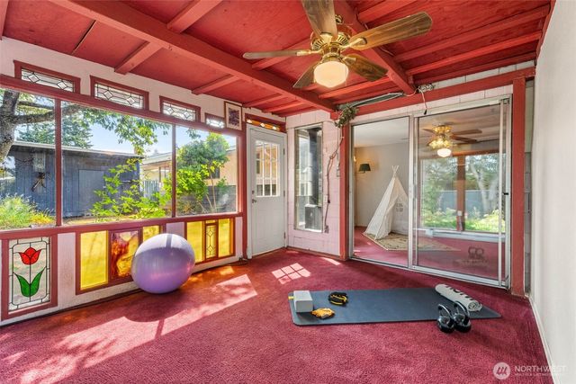 1735 E 65th Street, Tacoma, WA 98404