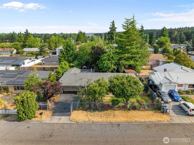 1735 E 65th Street, Tacoma, WA 98404