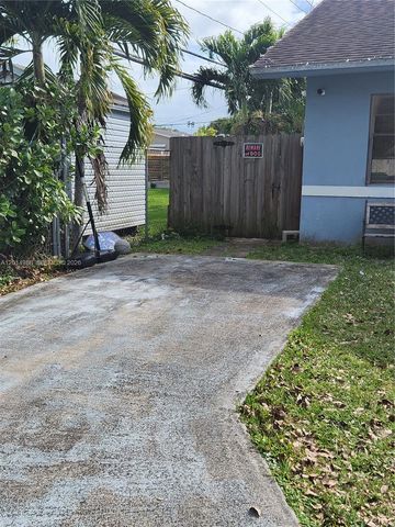 10332 SW 211th St 0, Cutler Bay, FL 33189