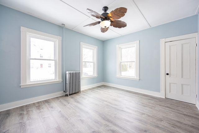 92 Alexander St, Framingham, MA 01702