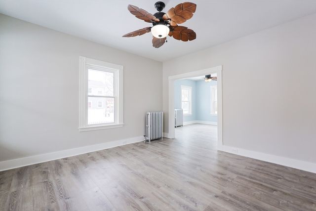 92 Alexander St, Framingham, MA 01702