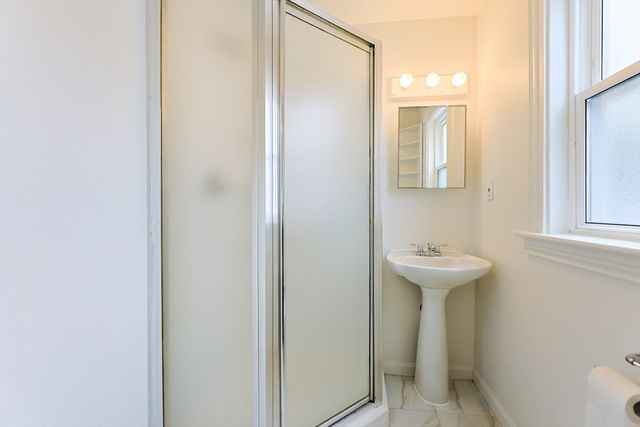 92 Alexander St, Framingham, MA 01702