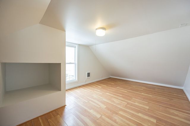 92 Alexander St, Framingham, MA 01702