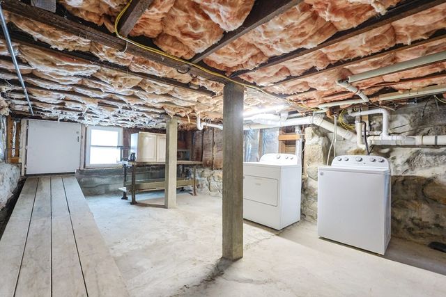 92 Alexander St, Framingham, MA 01702