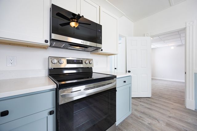 92 Alexander St, Framingham, MA 01702