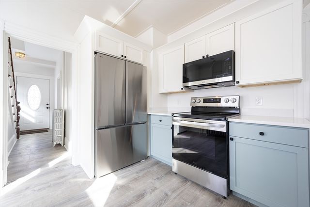 92 Alexander St, Framingham, MA 01702