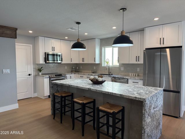 25449 S TRURO Drive, Sun Lakes, AZ 85248