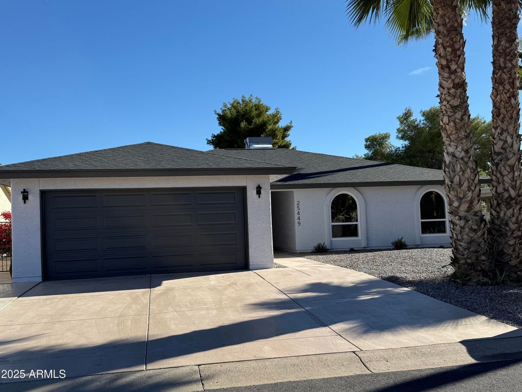 25449 S TRURO Drive, Sun Lakes, AZ 85248