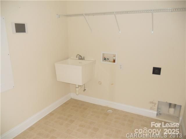 8536 Sagekirk Court, Charlotte, NC 28278