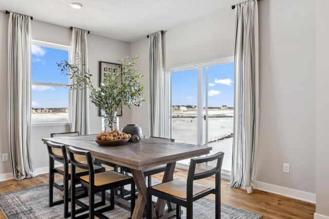 4755 Blake Way, Woodbury, MN 55129