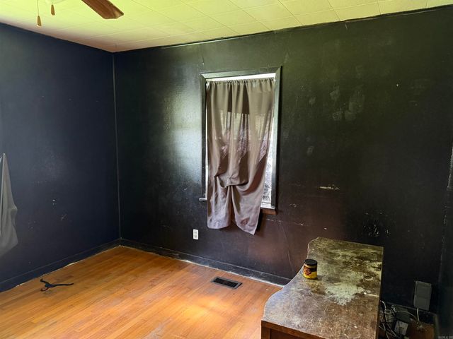 718 W Cross St, Dewitt, AR 72042