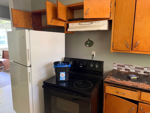 718 W Cross St, Dewitt, AR 72042