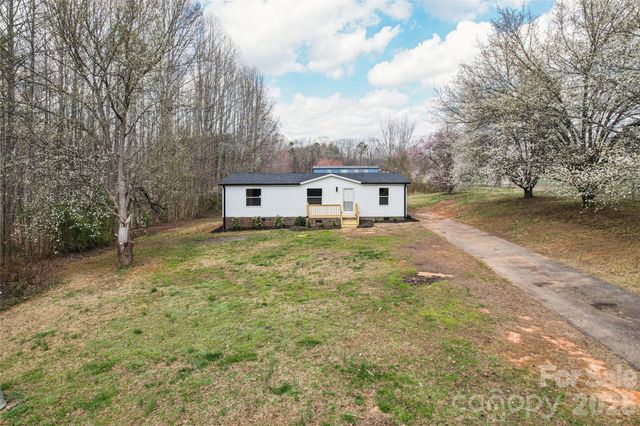 1012 Cherry Tree Court, Bessemer City, NC 28016