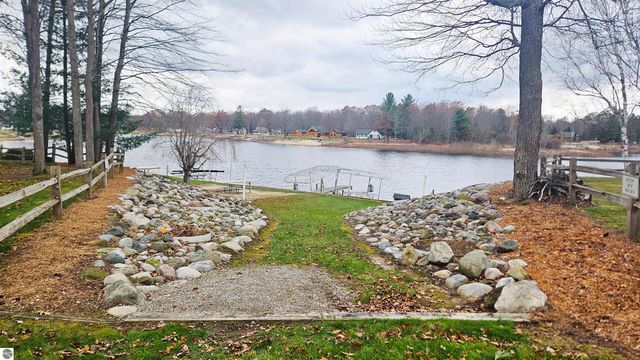 1265 Channel Way, Gladwin, MI 48624