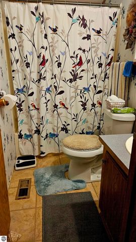 1265 Channel Way, Gladwin, MI 48624