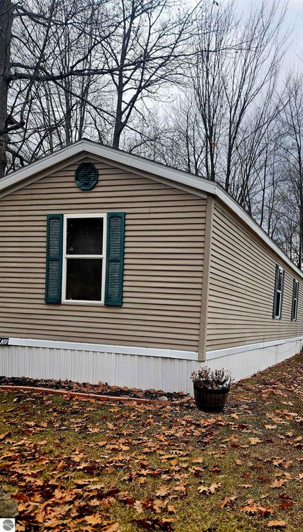 Image 15 of property listing at 1265 Channel Way, Gladwin, MI 48624