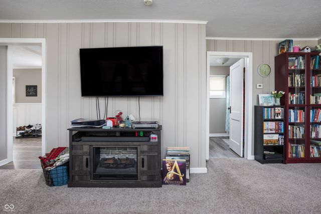 98 East Street, Danville, IN 46122