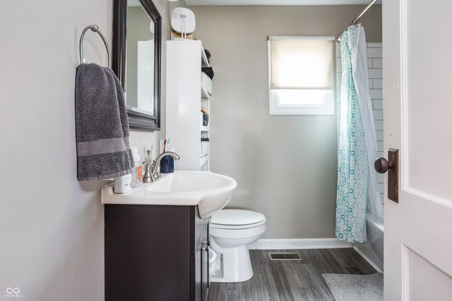 98 East Street, Danville, IN 46122