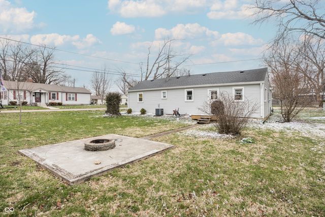 98 East Street, Danville, IN 46122