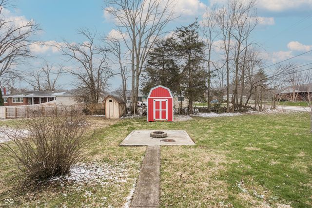 98 East Street, Danville, IN 46122