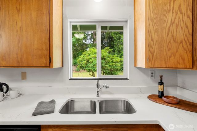 8811 187th Street NE, Bothell, WA 98011