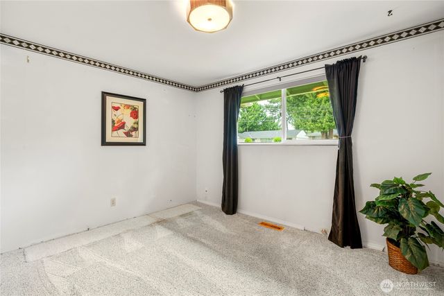 8811 187th Street NE, Bothell, WA 98011