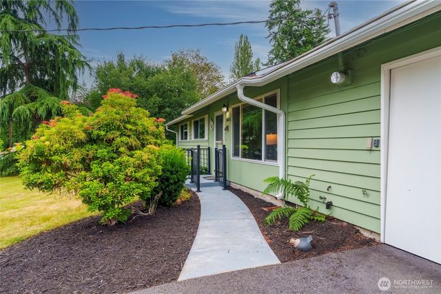 8811 187th Street NE, Bothell, WA 98011
