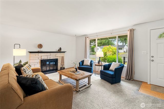 8811 187th Street NE, Bothell, WA 98011