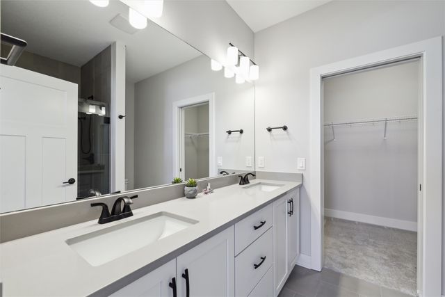 4653 177th Street, Urbandale, IA 50323