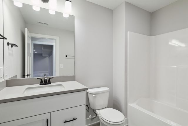 4653 177th Street, Urbandale, IA 50323