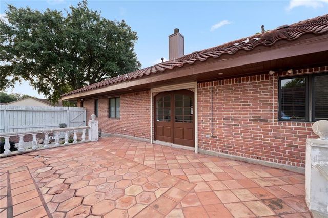 6303 Lugary Drive, Houston, TX 77036