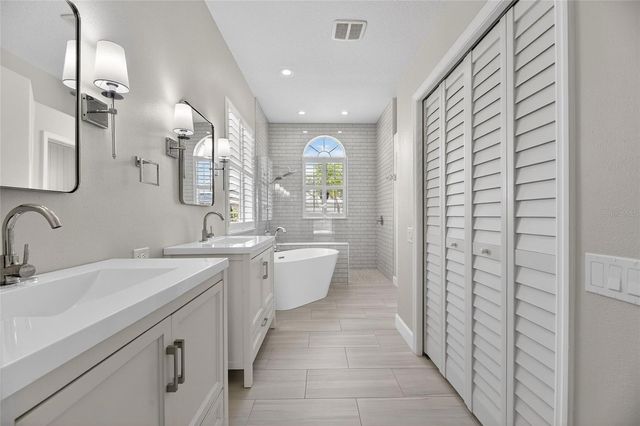 4720 CLIPPER DRIVE, Bradenton, FL 34208