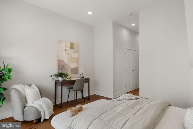 1125 S 24TH ST, Philadelphia, PA 19146