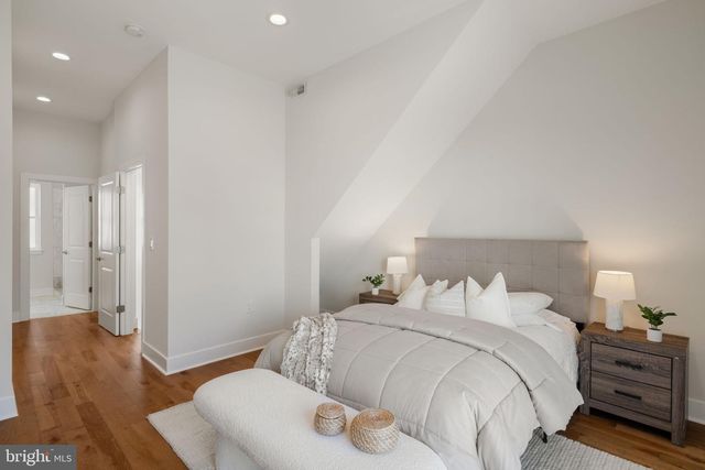 1125 S 24TH ST, Philadelphia, PA 19146