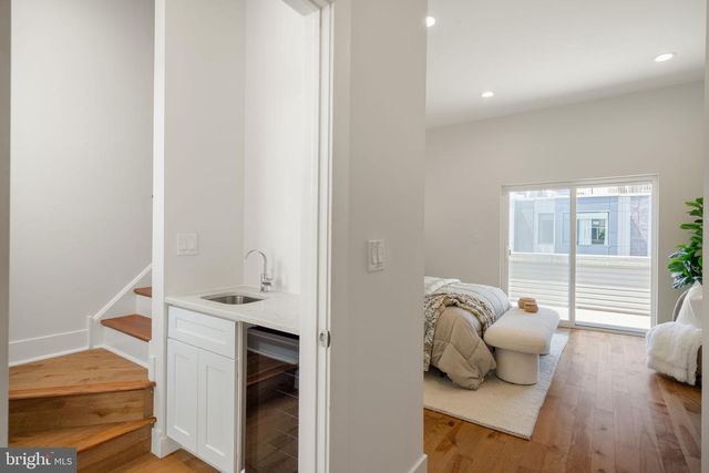 1125 S 24TH ST, Philadelphia, PA 19146