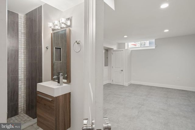 1125 S 24TH ST, Philadelphia, PA 19146