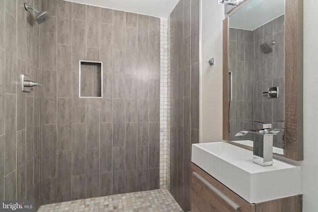 1125 S 24TH ST, Philadelphia, PA 19146