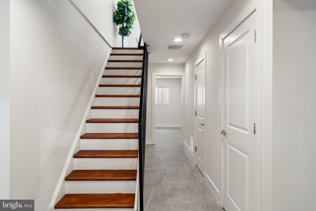 1125 S 24TH ST, Philadelphia, PA 19146