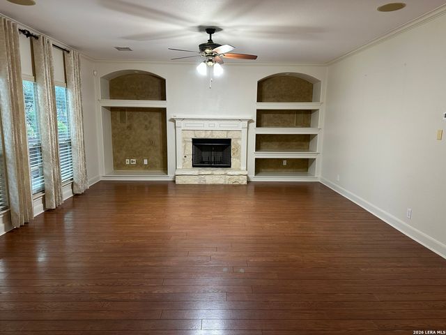 19519 Highgrove Ln, San Antonio, TX 78258