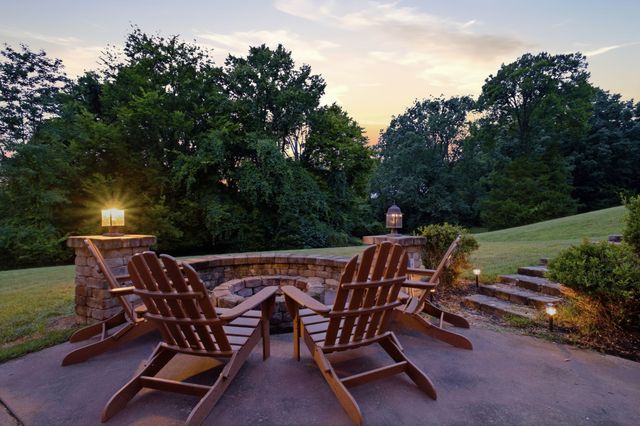6729 Falls Ridge Ln, College Grove, TN 37046