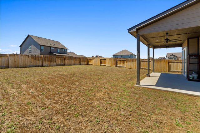103 Periwinkle LN, Bastrop, TX 78602