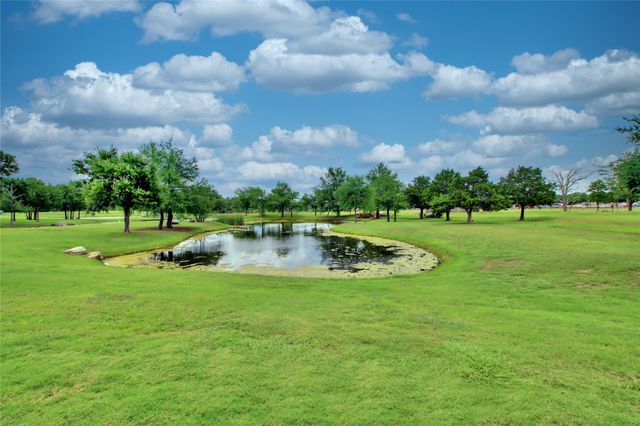 103 Periwinkle LN, Bastrop, TX 78602