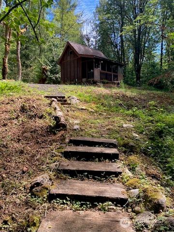 50 N Canvasback Place, Hoodsport, WA 98548