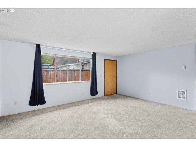 8317 Se 9TH Ave, Portland, OR 97202