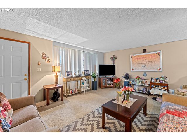 8317 Se 9TH Ave, Portland, OR 97202