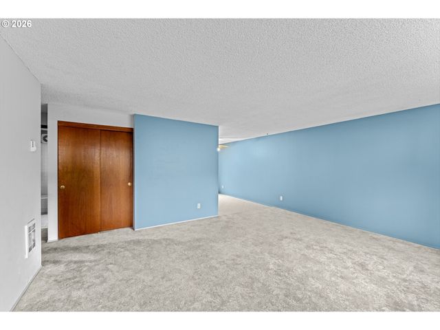 8317 Se 9TH Ave, Portland, OR 97202